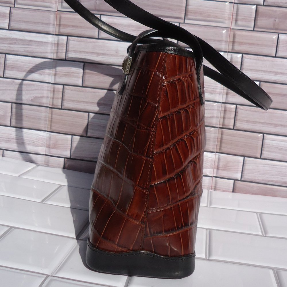 BRIGHTON croc-embossed leather shoulder bag. - Picture 6 of 16